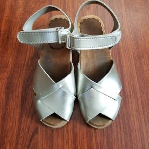 Hannah Andersson Silver Clog Shoes Sandal Wedge